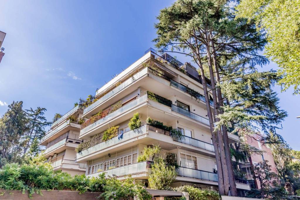 Appartamento in vendita a Roma via Bonaldo Stringher