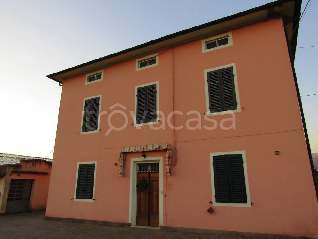 Villa in vendita a Pescia via di Sondolo