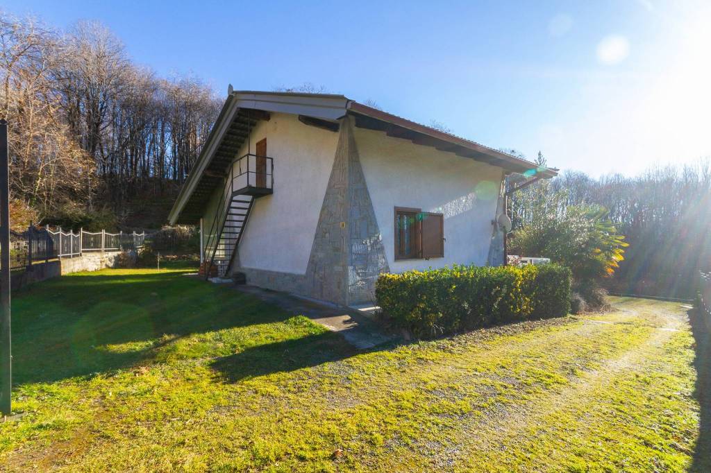 Villa in vendita a Piasco via Umberto I