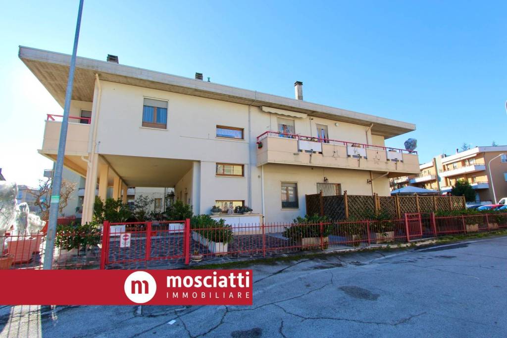 Appartamento in vendita a Matelica via Campanelli, 21