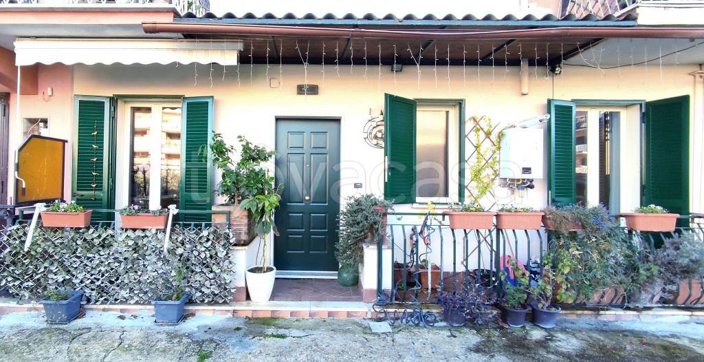 Appartamento in vendita a Roma via dei Sette Metri, 93