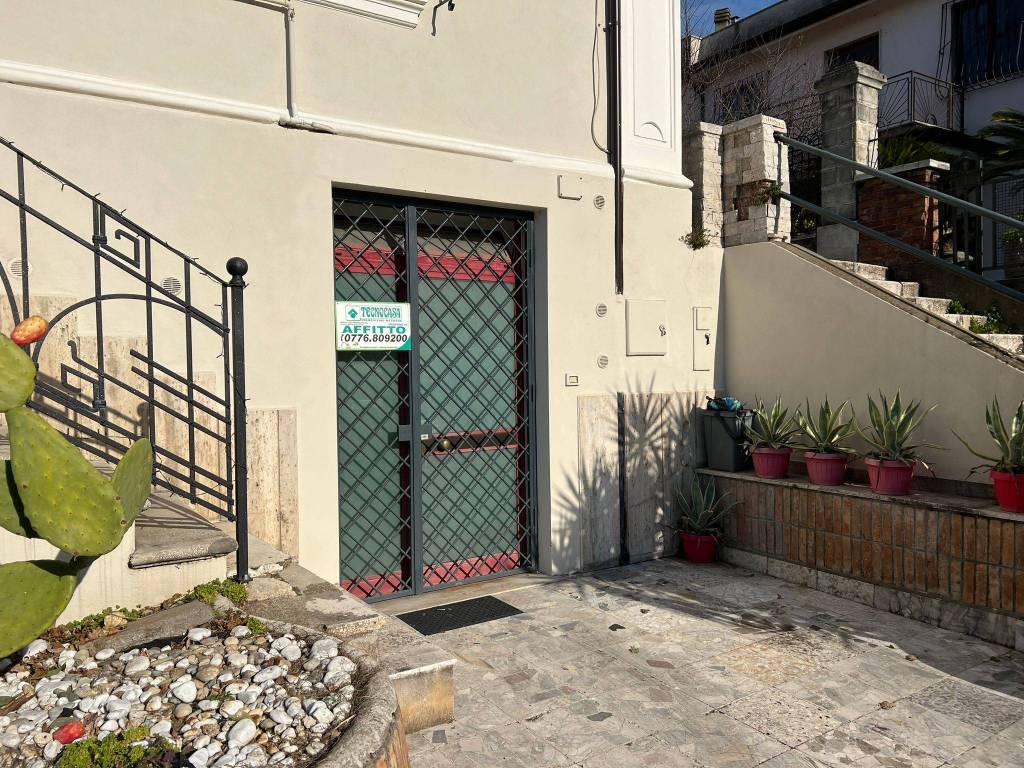 Negozio in affitto a Castelliri via Montecassino