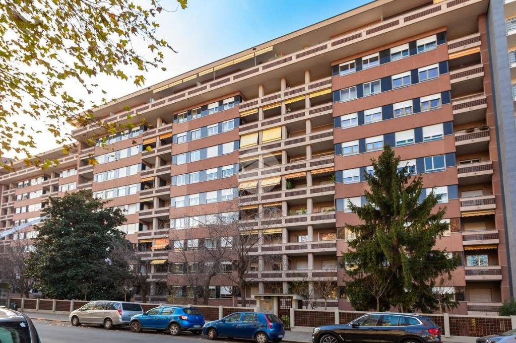 Appartamento in vendita a Torino corso Monte Cucco, 130