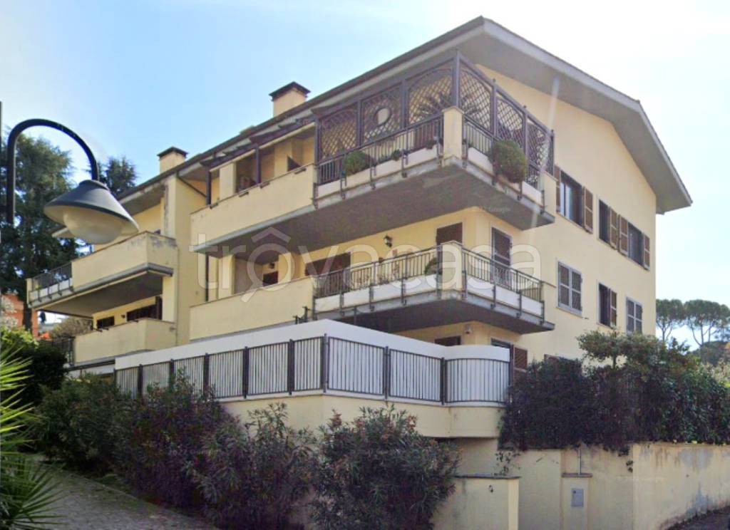 Appartamento in vendita a Grottaferrata via del Piscaro, 3