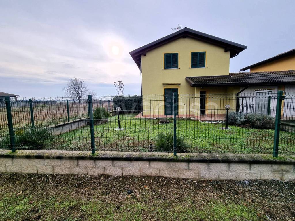 Villa in vendita ad Alessandria via Levata