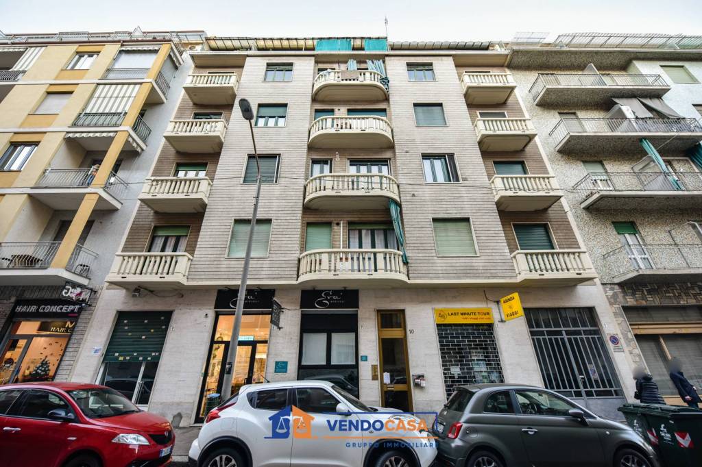 Appartamento in vendita a Torino via Bene Vagienna, 10
