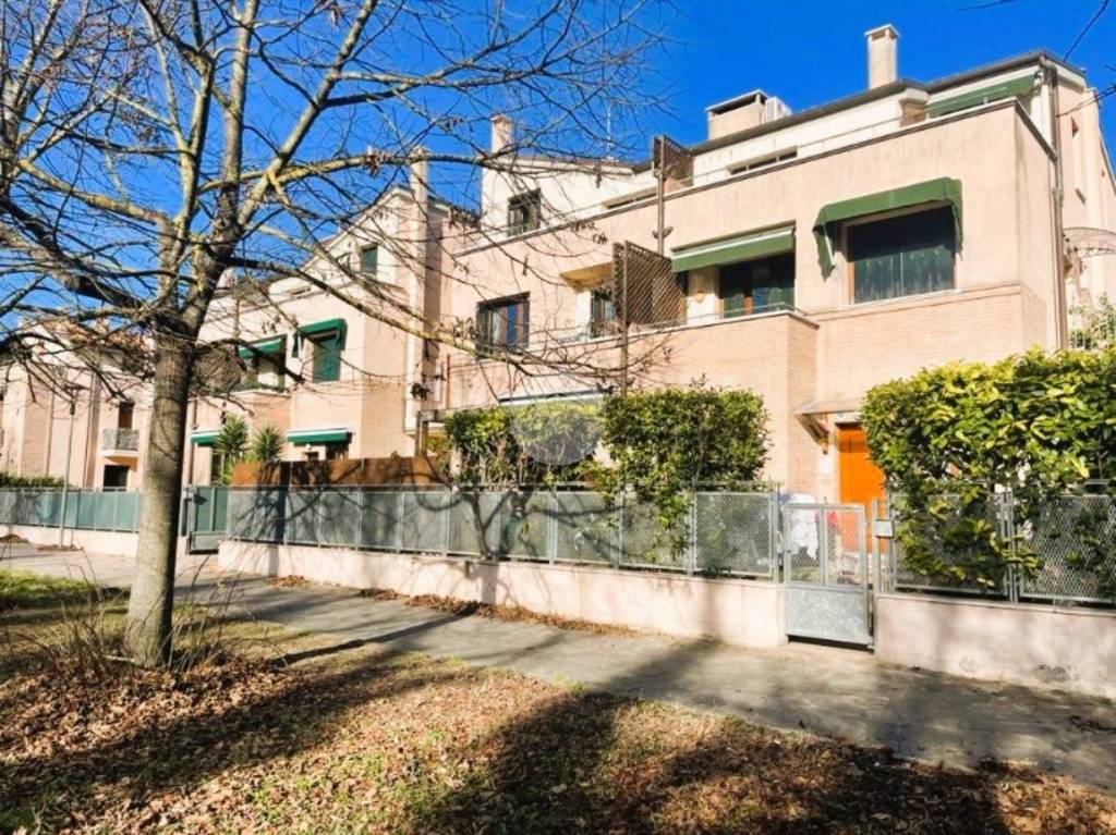 Appartamento in vendita a Fano via Monte Nerone, 19