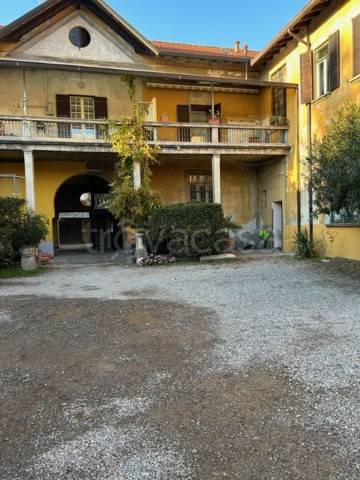 Appartamento in vendita a Cerro Maggiore via Dante Alighieri