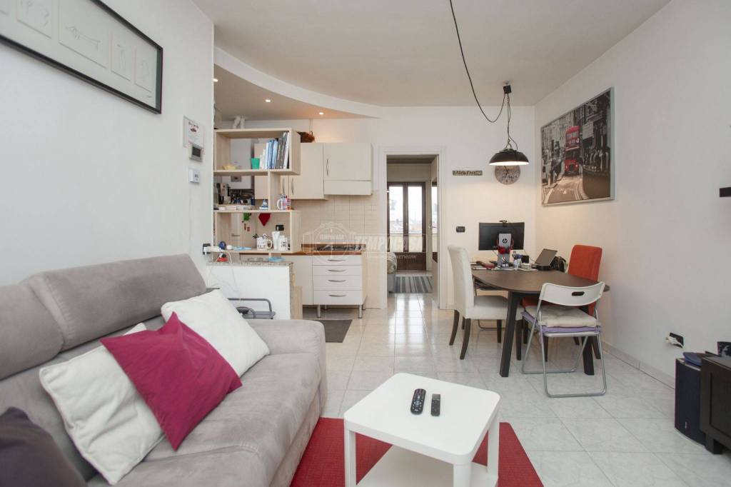 Appartamento in vendita a Milano via Luigi Canonica, 81