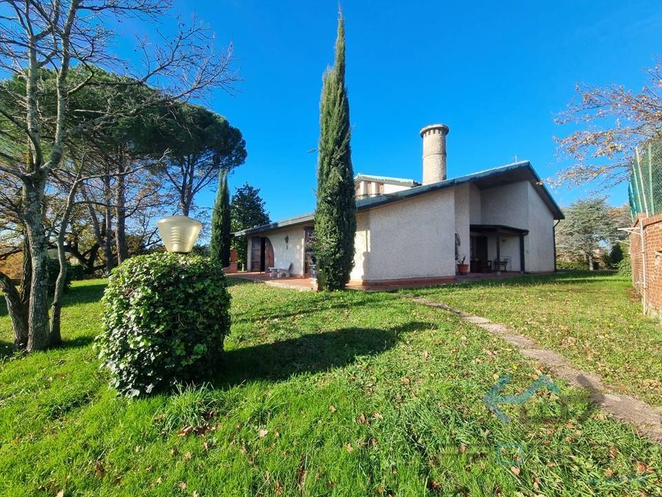 Villa in vendita a Santa Maria a Monte via Poggetti, 2