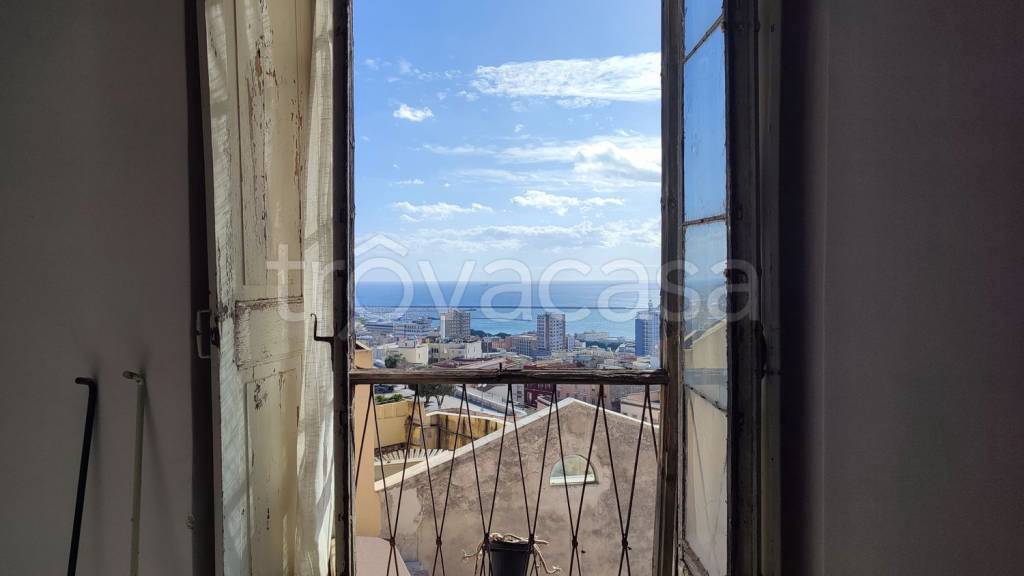 Appartamento in vendita a Cagliari via Dei Genovesi