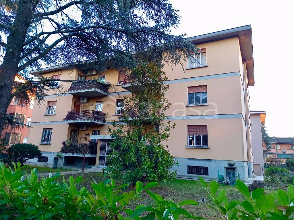 Appartamento in vendita a Parma via Giuditta Sidoli