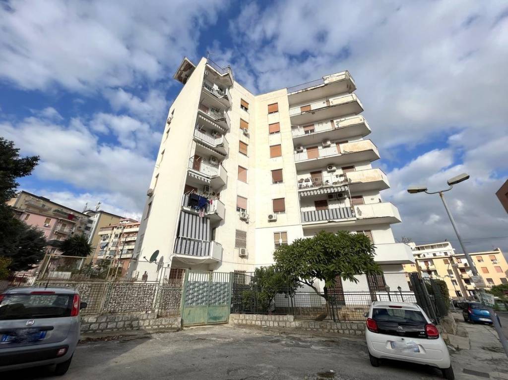 Appartamento in vendita a Palermo via Gela, 1
