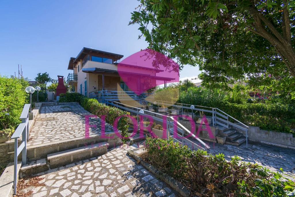 Villa in vendita ad Ardea via San Marino