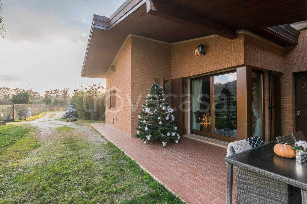 Villa in vendita a Pesaro strada Ferrata, 23