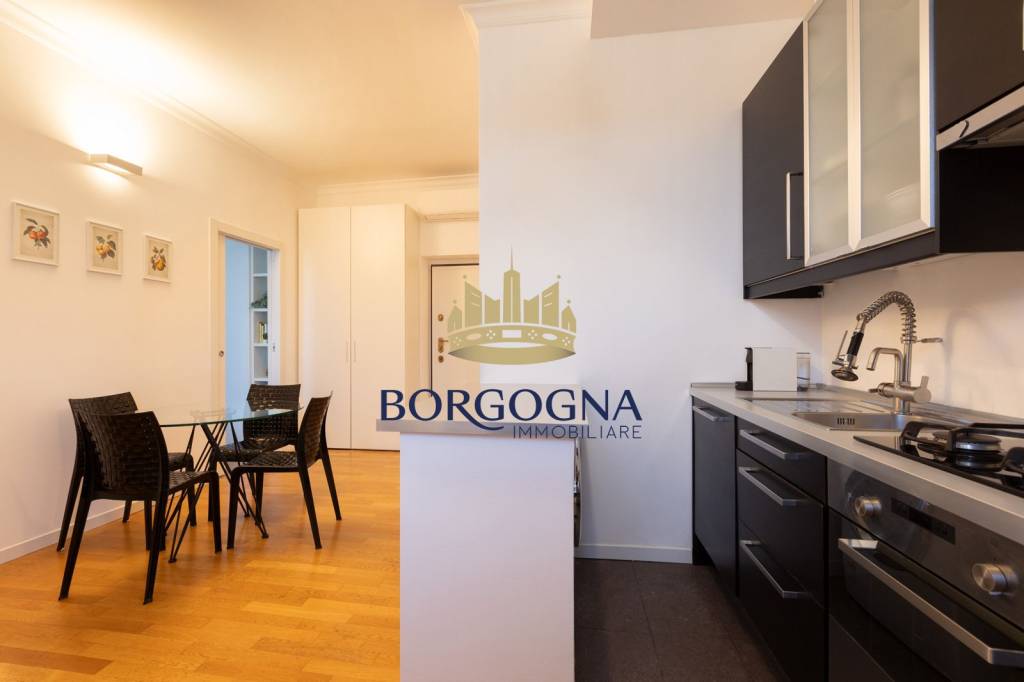 Appartamento in vendita a Milano viale Coni Zugna, 12