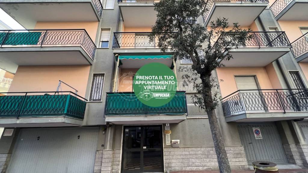 Appartamento in vendita a Borghetto Santo Spirito via Giardini 1
