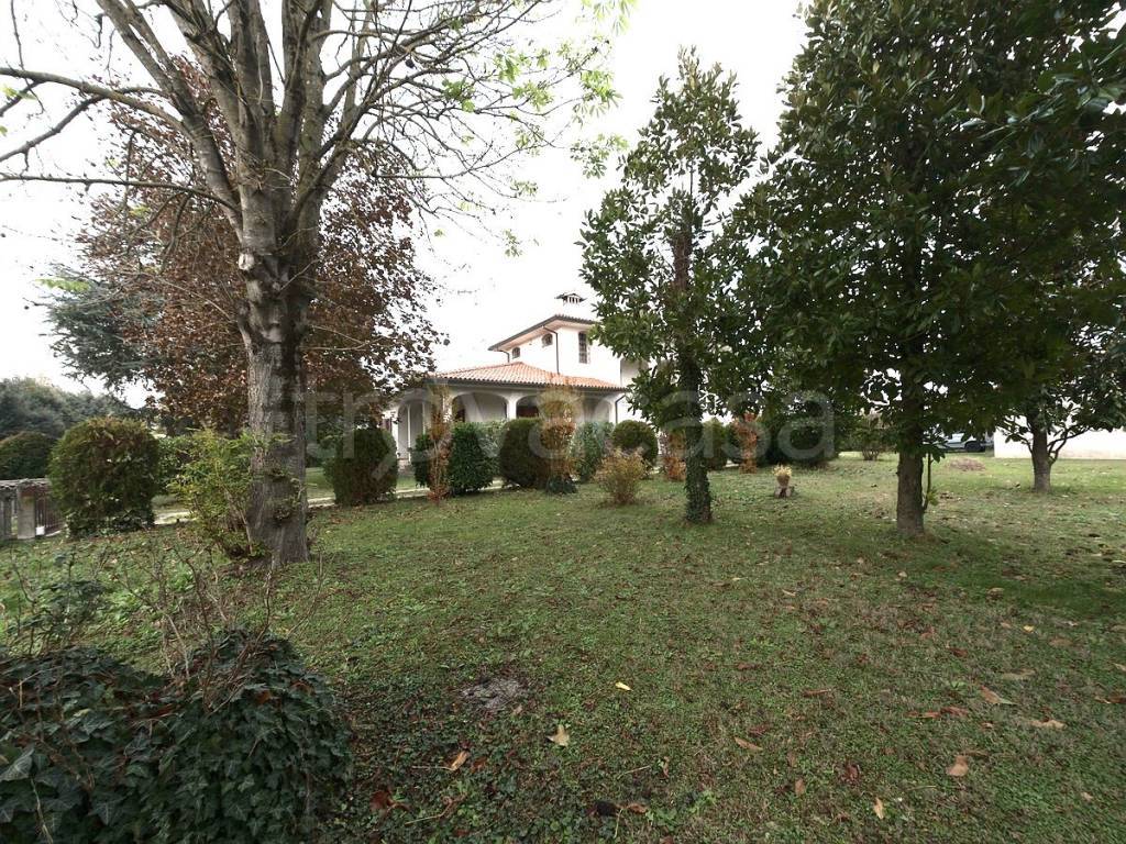 Villa in vendita a Ravenna via Reale