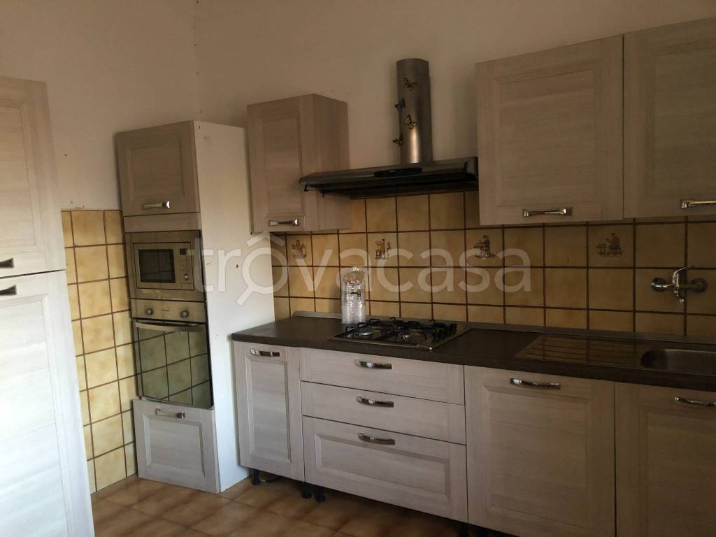 Appartamento in vendita a Fiumicino via Giorgio Bombonati, 18