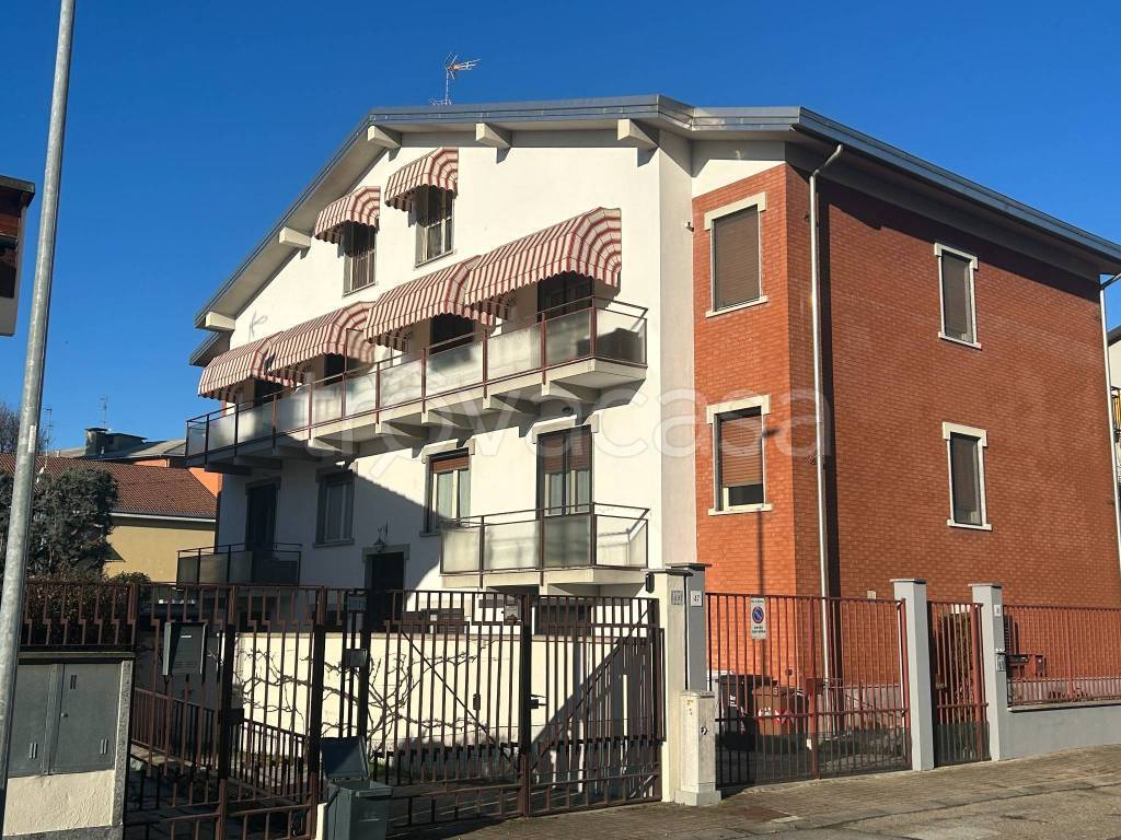 Appartamento in vendita a Vercelli via Carso, 45