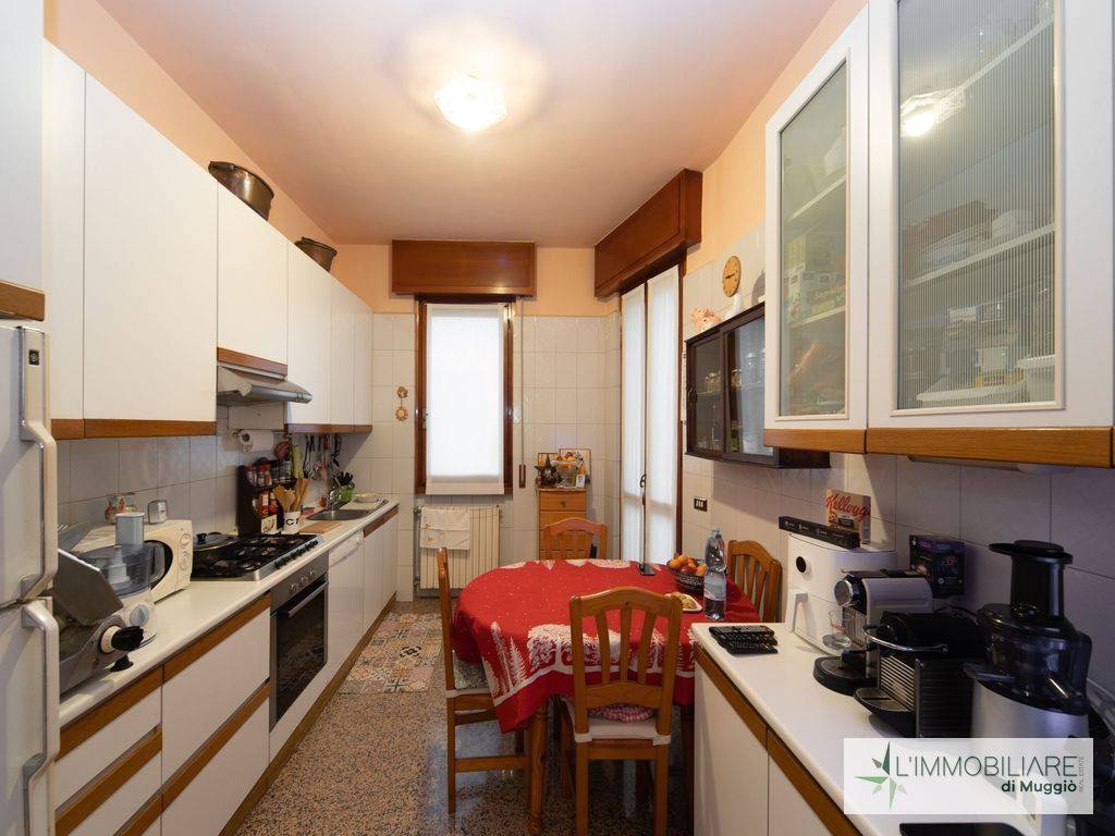 Villa in vendita a Muggiò via Gabriele d'Annunzio, 23