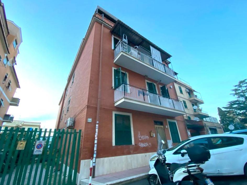 Appartamento in vendita a Roma via Giorgio Bonelli