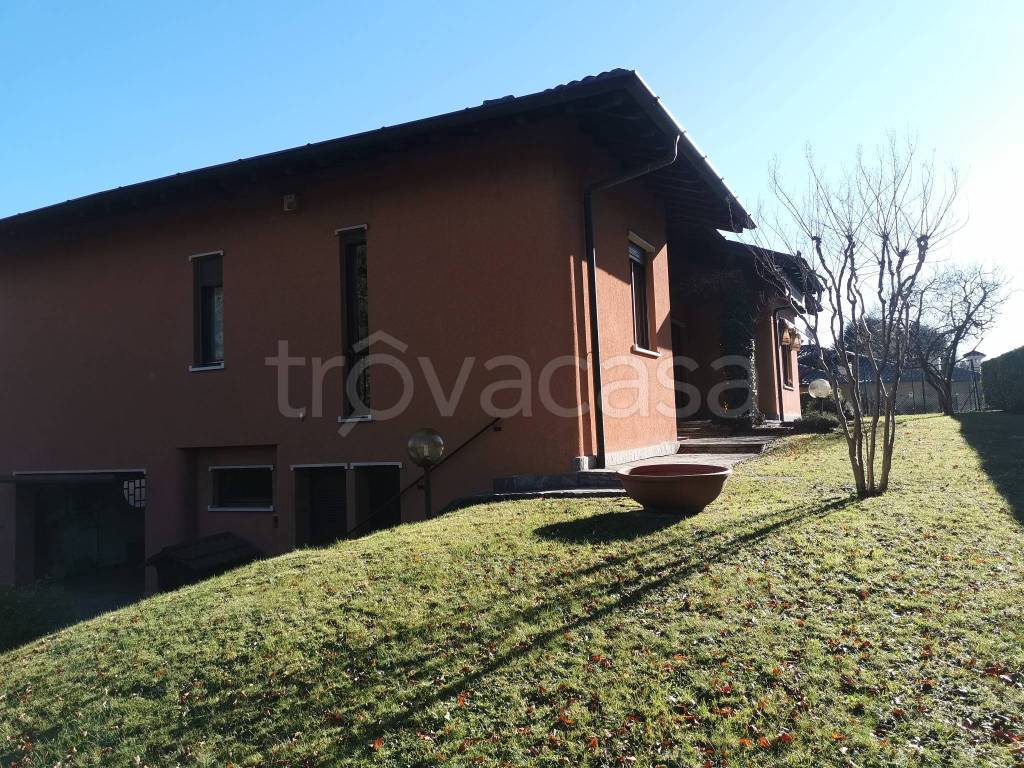 Villa in vendita a Como via Luigi Agliati