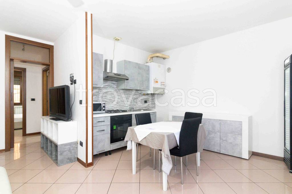 Appartamento in vendita a Modena via Athos Jori Lisiat