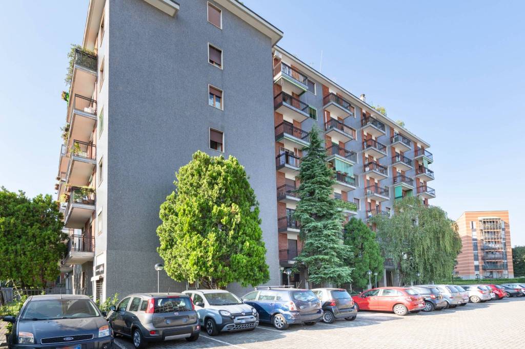 Appartamento in vendita a Milano via dei Fontanili, 39