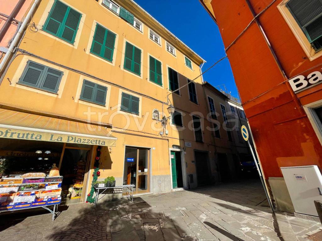 Appartamento in vendita a Varese Ligure via Umberto