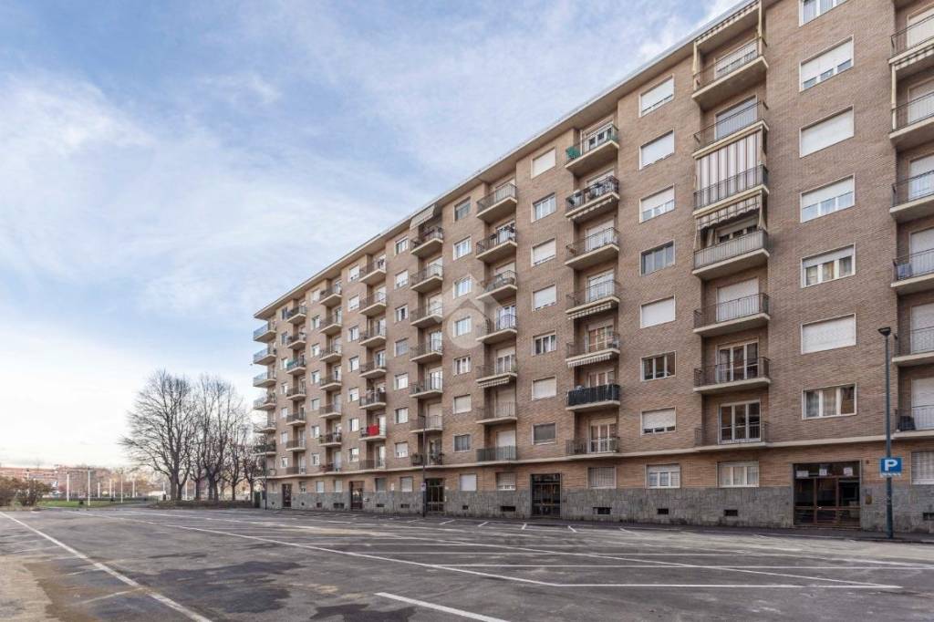 Appartamento in vendita a Torino via Michele Coppino