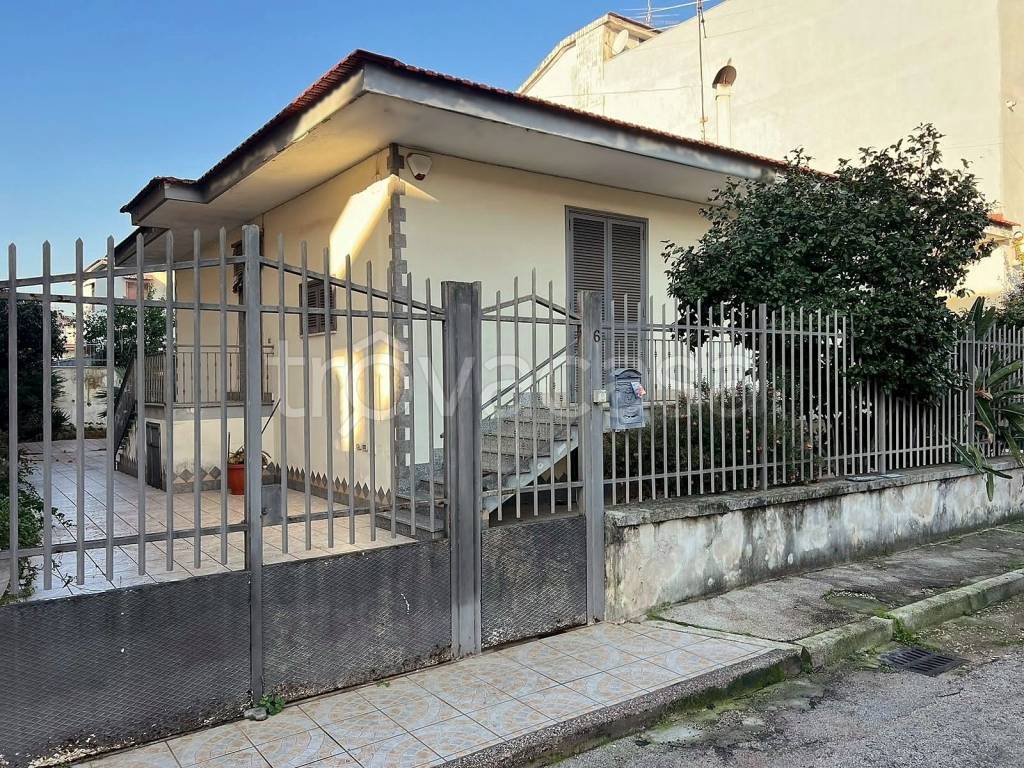Villa in vendita a Casoria via Messina
