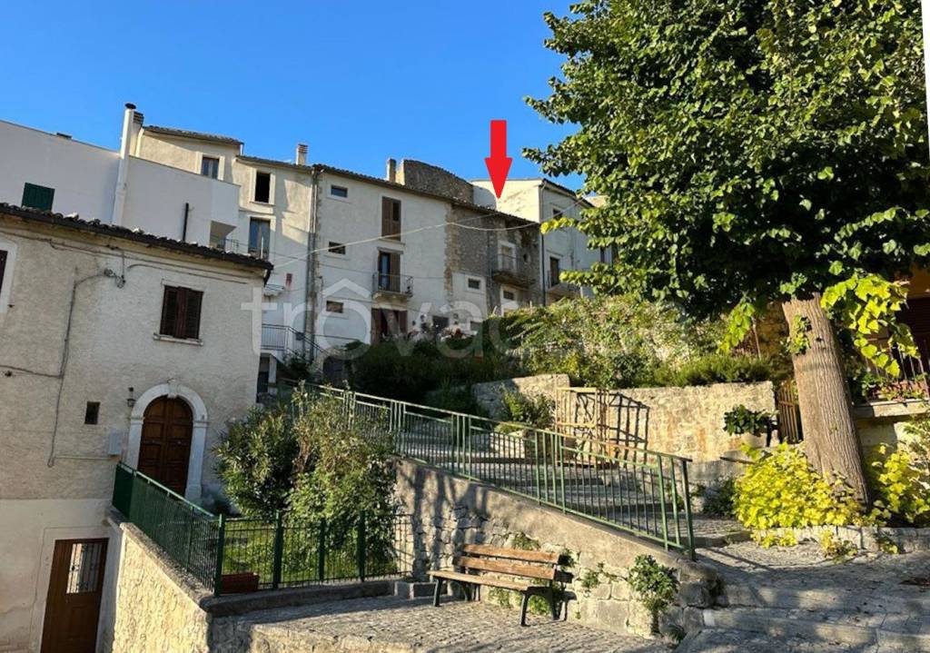 Casa Indipendente in vendita a Caramanico Terme via Maiella