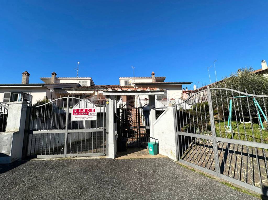 Villa Bifamiliare in vendita a Nepi via f. Giannelli , 98