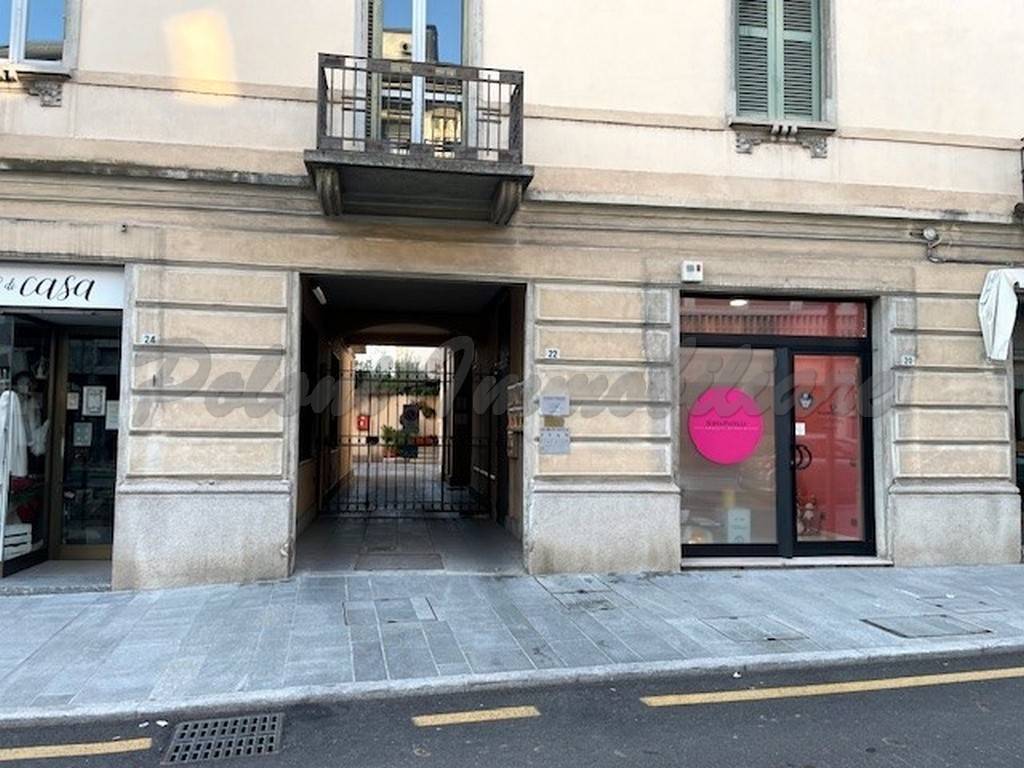 Magazzino in vendita a Trescore Balneario via Antonio Locatelli, 24