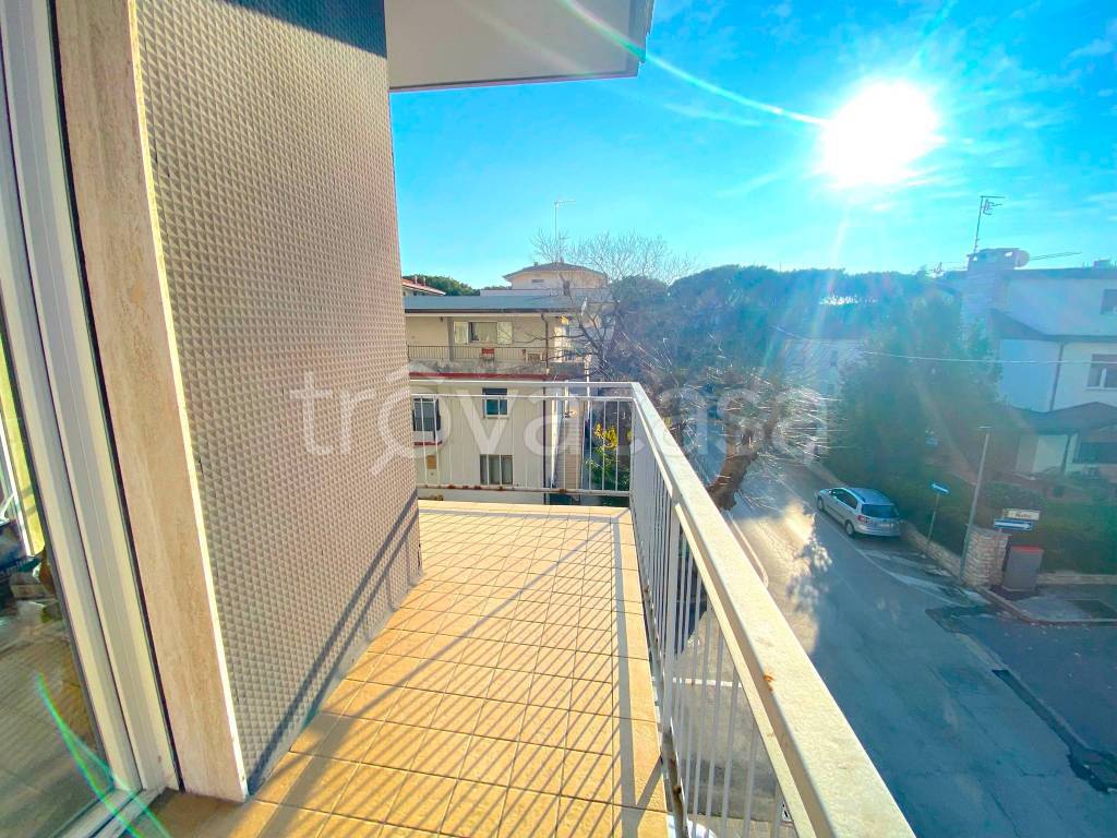 Appartamento in vendita a Riccione viale Santorre di Santarosa