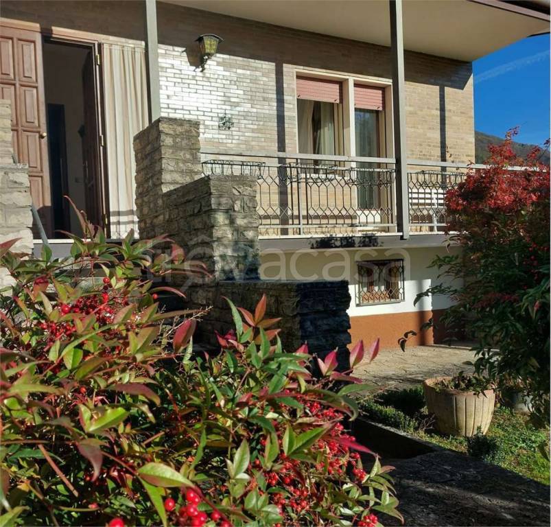 Villa in vendita a Vigano San Martino via Mura