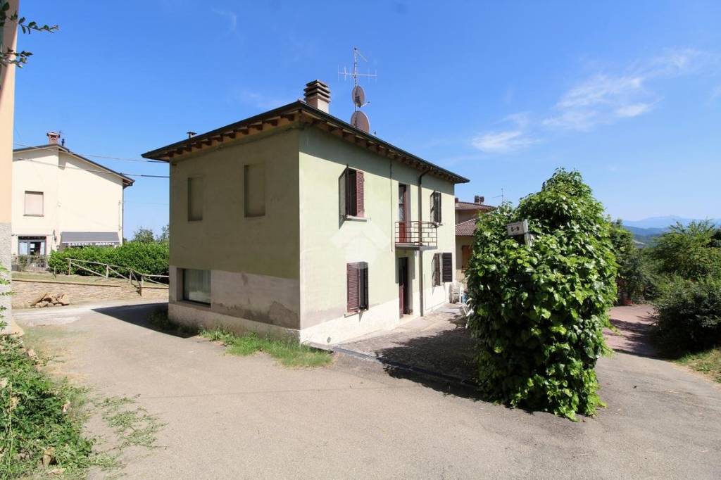 Casa Indipendente in vendita a Neviano degli Arduini strada Laurano