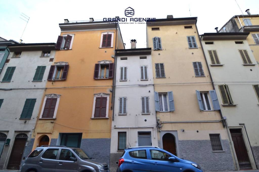 Appartamento in vendita a Parma borgo Parente