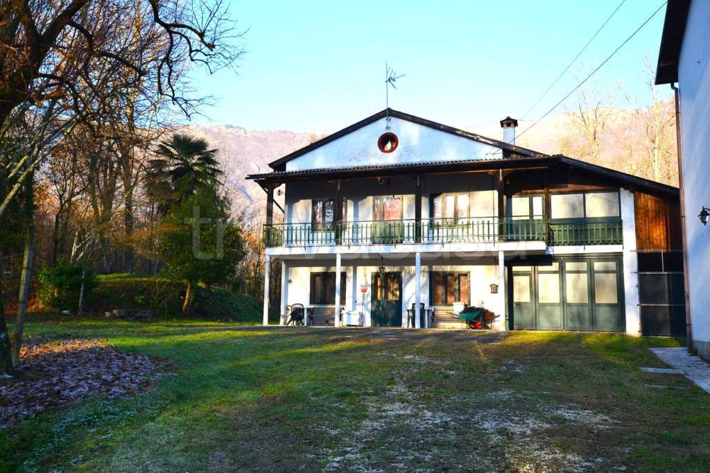 Villa Bifamiliare in vendita a Polcenigo località Col De Scandolo