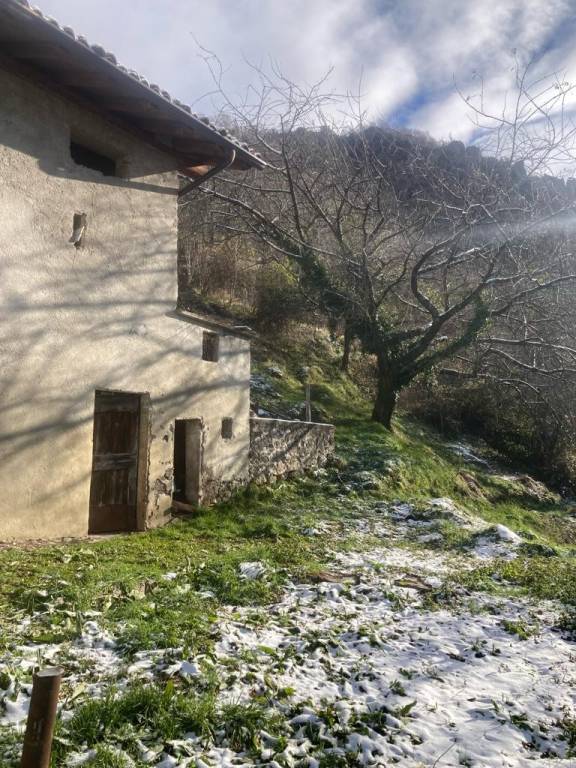 Casa Indipendente in vendita a San Pellegrino Terme località Salvarizza, 48