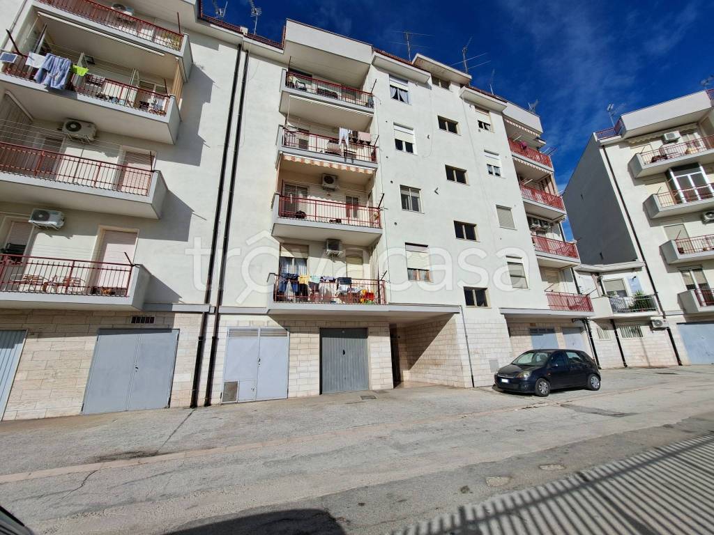 Appartamento in vendita a Manfredonia viale Raffaello, 64