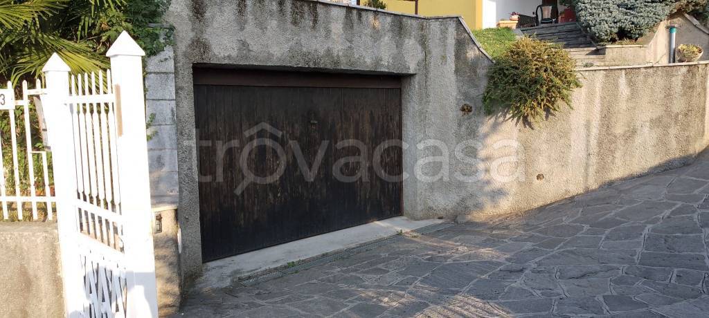 Villa in vendita a Casatenovo via Francesco Vismara
