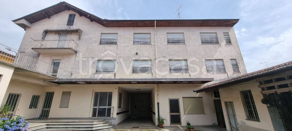 Casa Indipendente in vendita a Ghemme via Vittorio Veneto