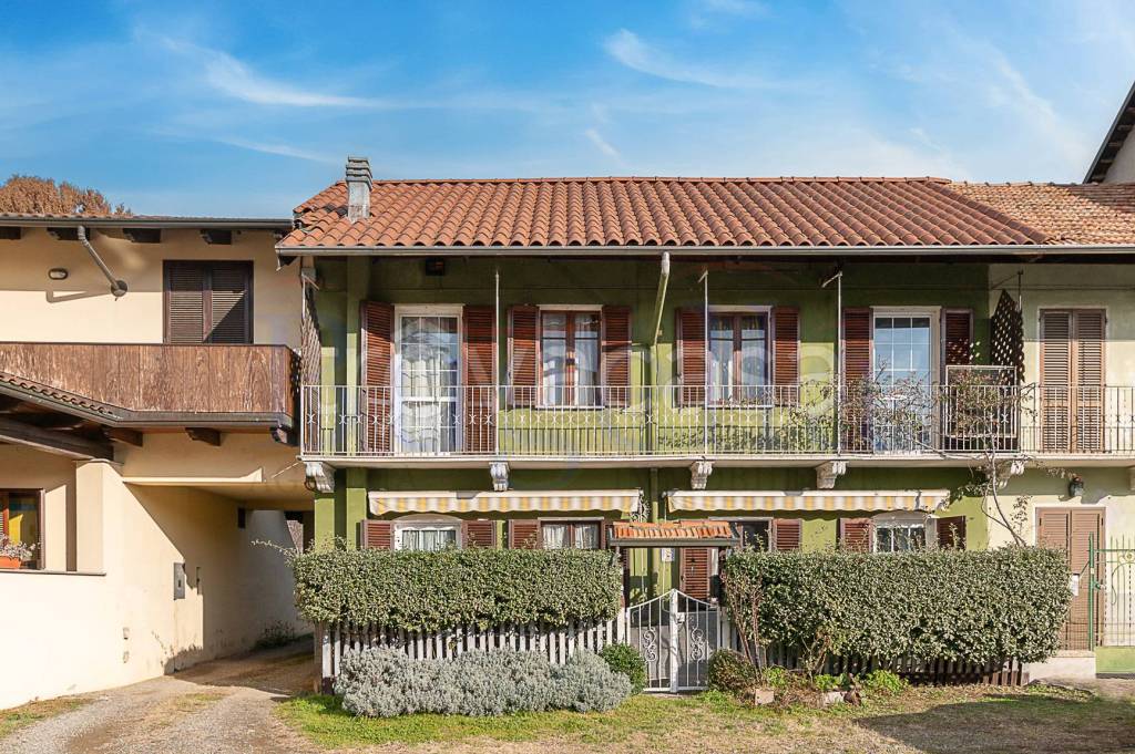 Villa a Schiera in vendita a Cossato via Martiri della Libertà, 101