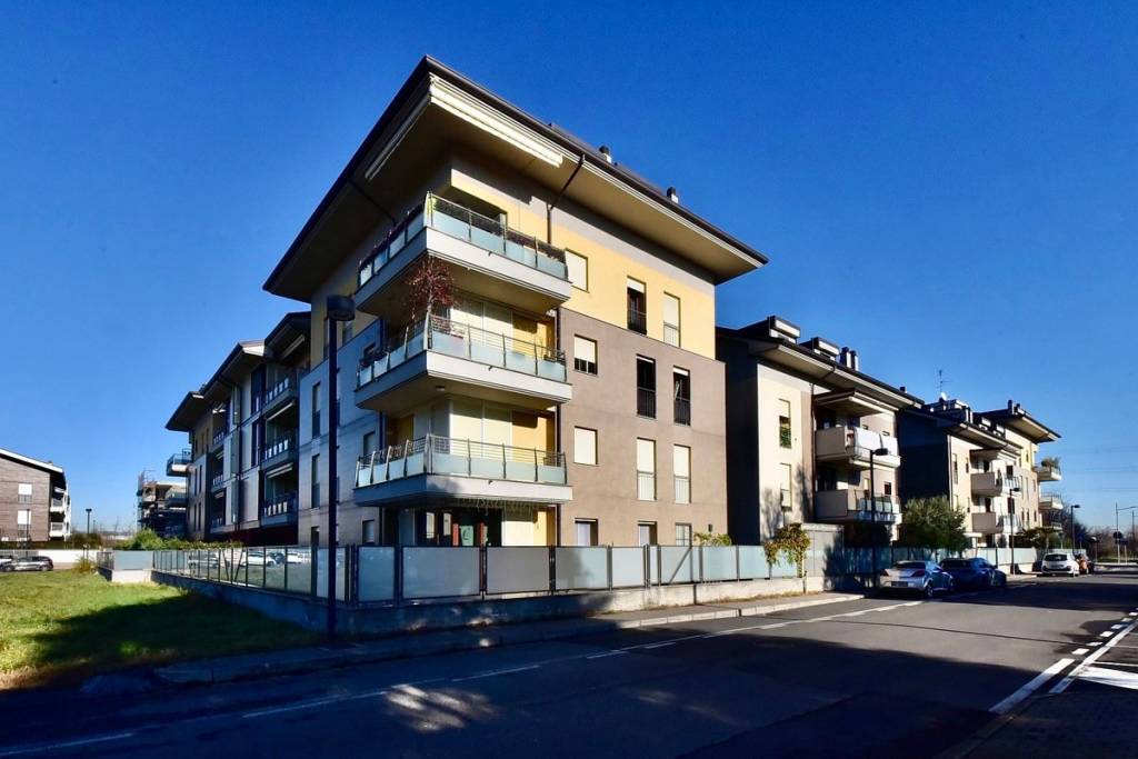 Appartamento in vendita a Varedo via bolzano, 50