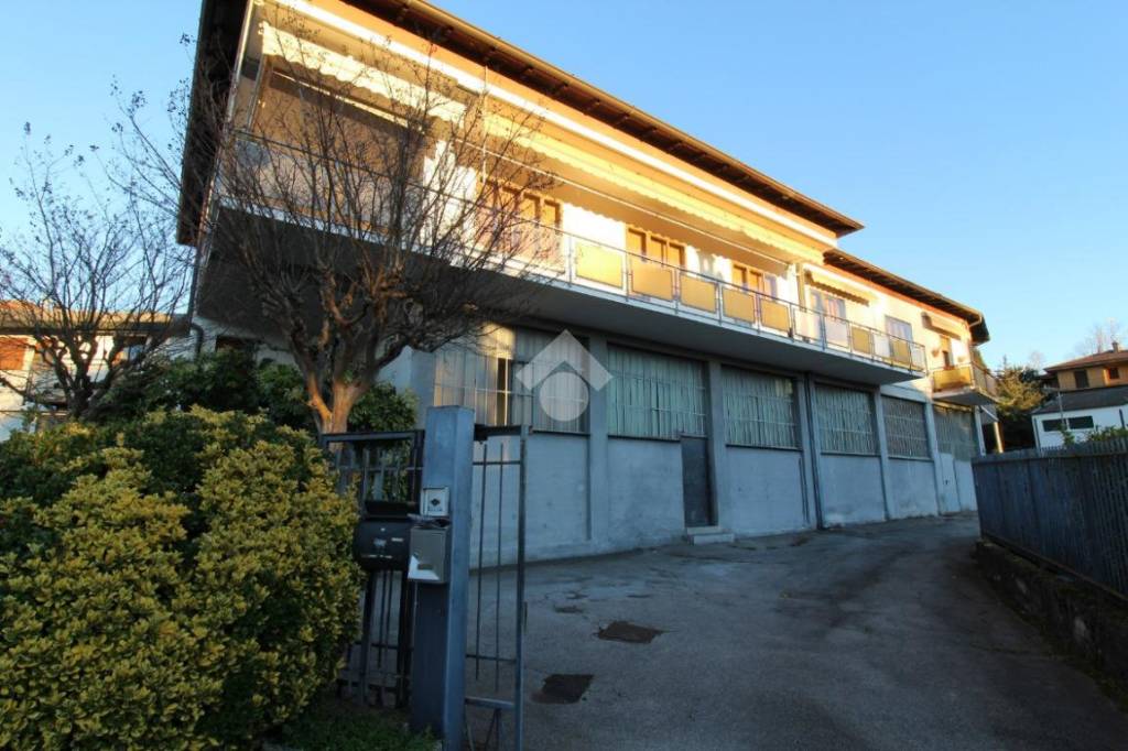 Villa Bifamiliare in vendita a Bosisio Parini via andrea appiani, 37