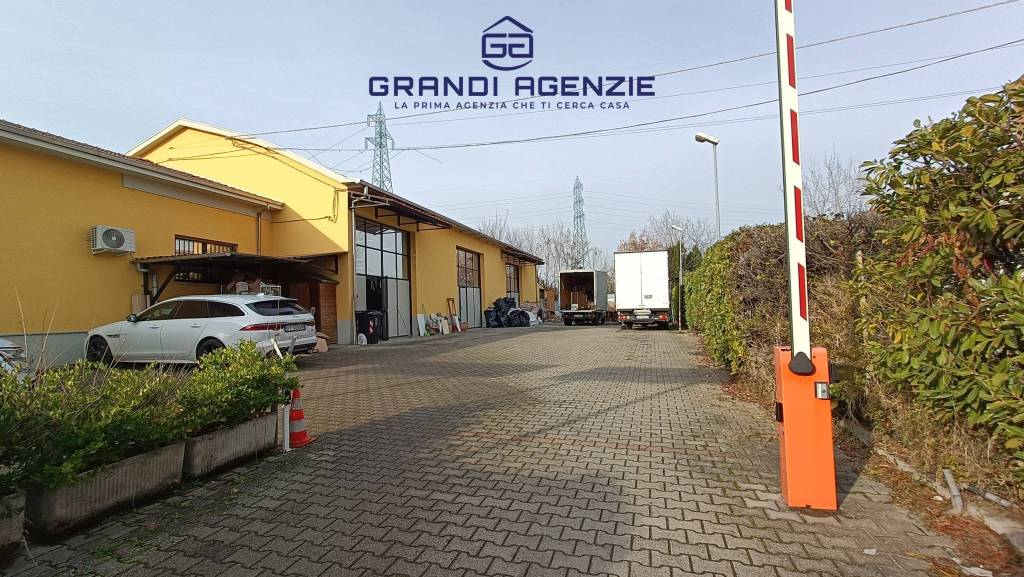 Capannone Industriale in vendita a Parma strada Benedetta