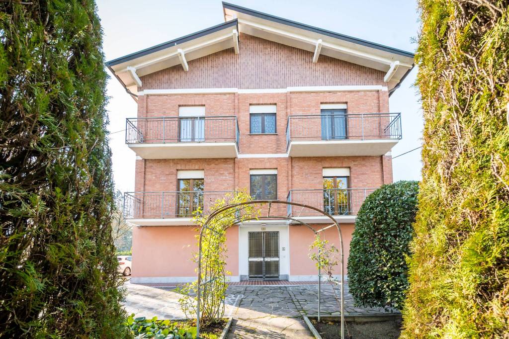 Villa Bifamiliare in vendita a Scandiano via Brolo Sopra