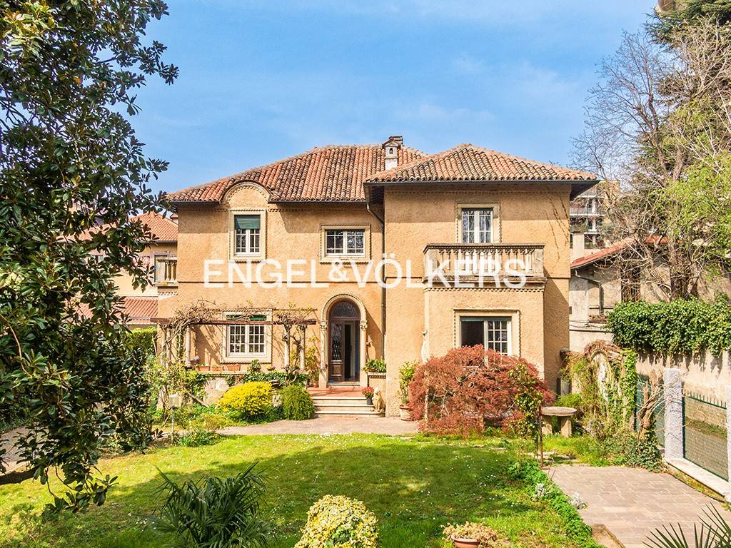 Villa in vendita a Monza viale Cesare Battisti, 12